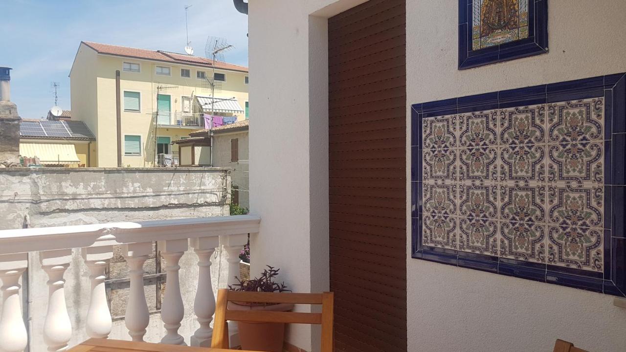 La Casa Blanca Panzió Grottammare Kültér fotó